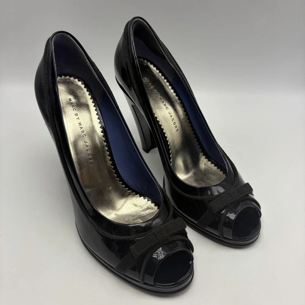 Marc Jacobs heel see